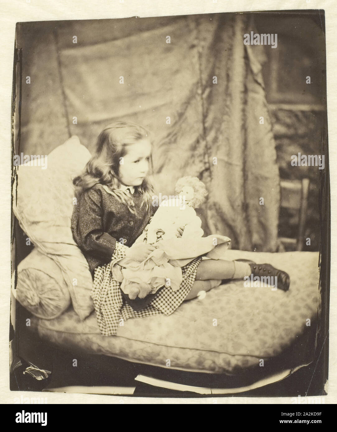 Margaret Frances Langton Clarke, de septiembre de 1864, Lewis Carroll (Charles Lutwidge Dodgson), inglés, 1832-1898, Inglaterra, albúmina, impresión de 15,1 × 12,5 cm (image/papel), 21,4 × 18,7 cm (monte Foto de stock