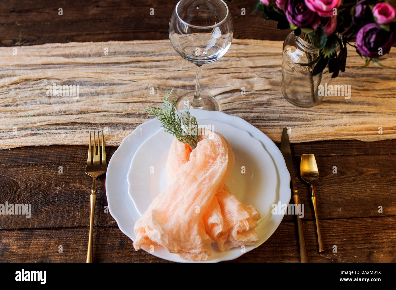 Deslizadera Peachtable Boda Rustica Decoracion De La Mesa Corredor Para Bodas Decoracion Gasa Handdyed Centro De Bodas Rustico Runner Runner Tableclot Estopilla Fotografia De Stock Alamy