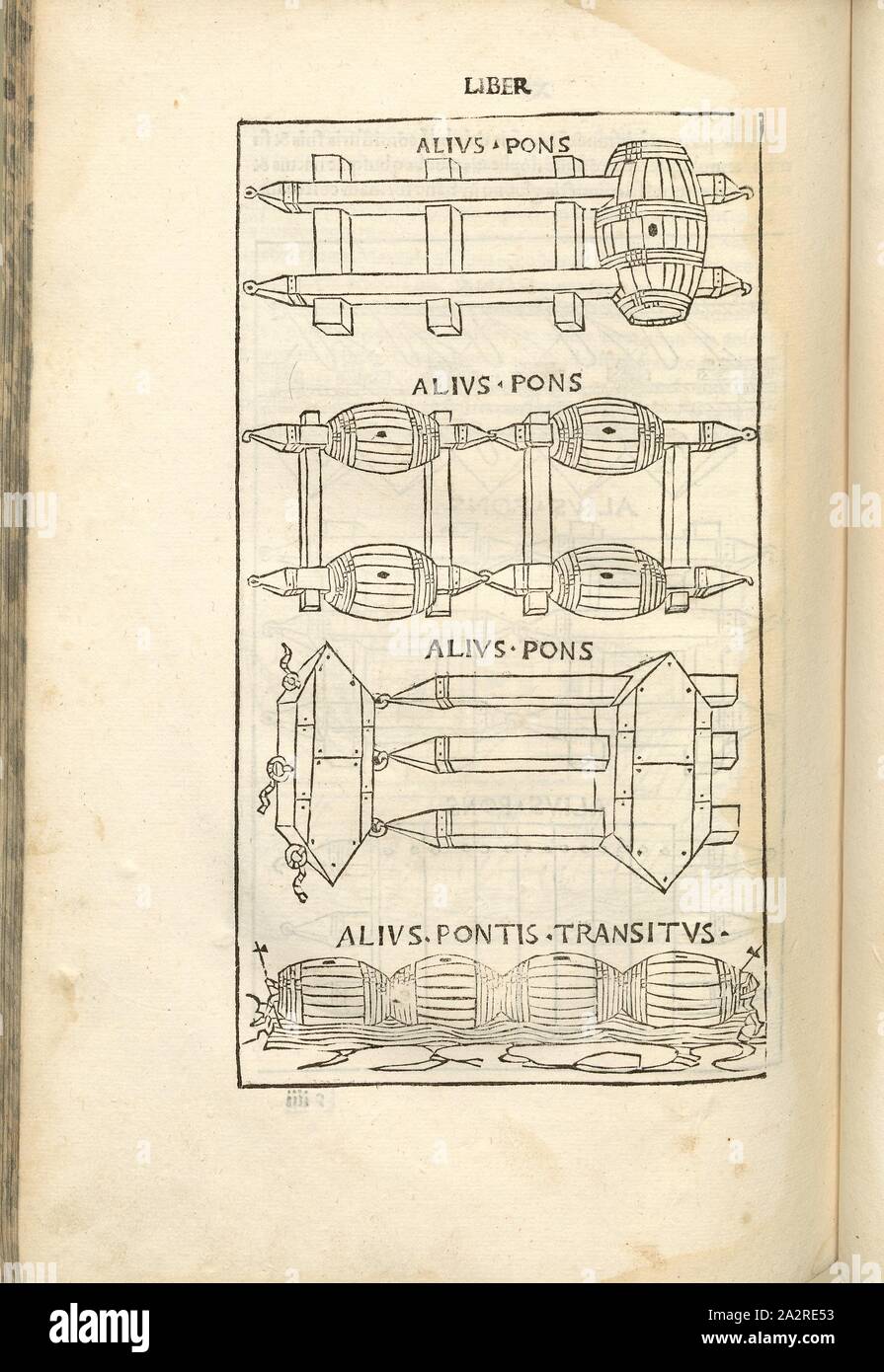 Otro puente - otro cruce del puente, la guerra en la Edad Media, equipo militar, puentes con barriles como flotadores, cruzando el agua, balsa, xilografía, S. 416, (liber undecimus), 1483, Roberto Valturio: [DE RE MILITARI]. Verona: [Boninus de Boninis], [1483 Foto de stock