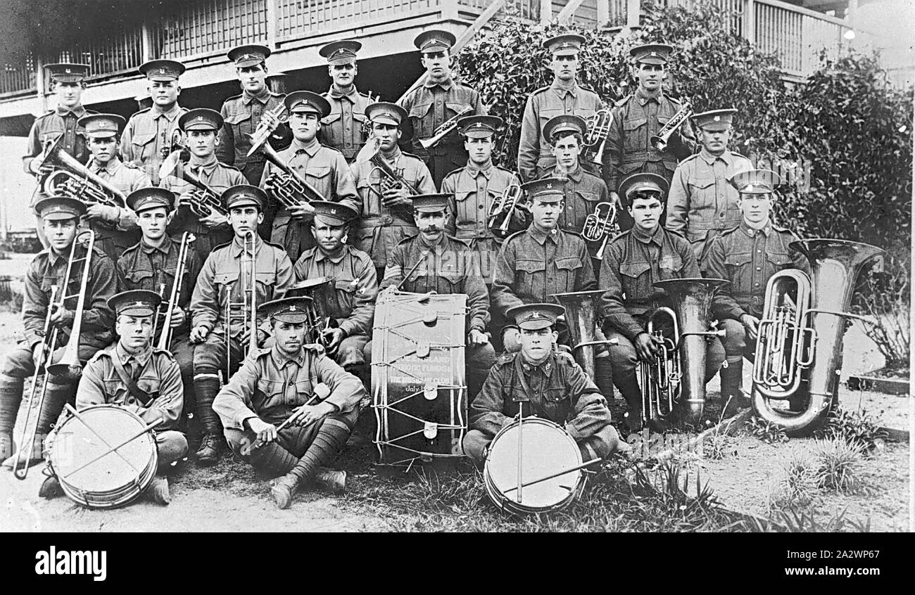 Negativo - Queensland, circa 1915, miembros de una banda del ejército Foto de stock