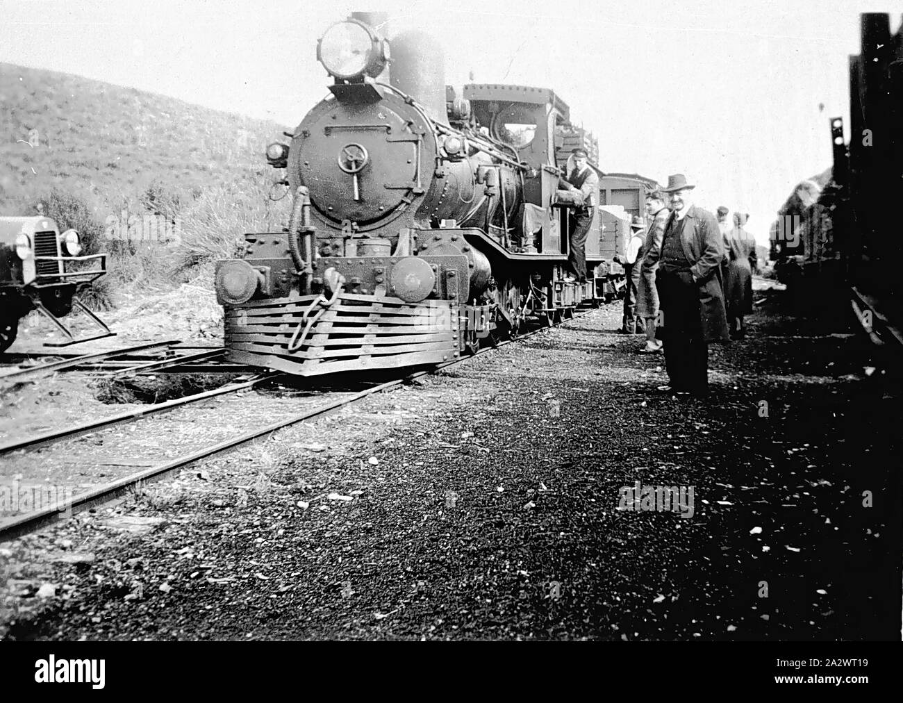 Negativo - locomotora a vapor, Tasmania, circa 1925, 3 pies, 6 pulgadas de calibre en la línea de la costa oeste de Tasmania. El Gobierno de Tasmania Ferrocarril locomotora clase C? Foto de stock