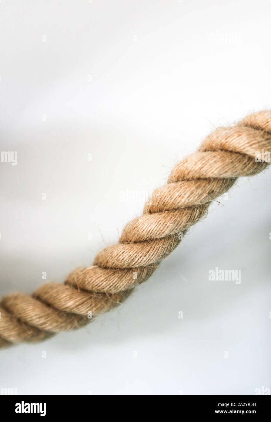 Fragmento de cuerda gruesa soga náutica aislados, cuerda de cáñamo  Fotografía de stock - Alamy