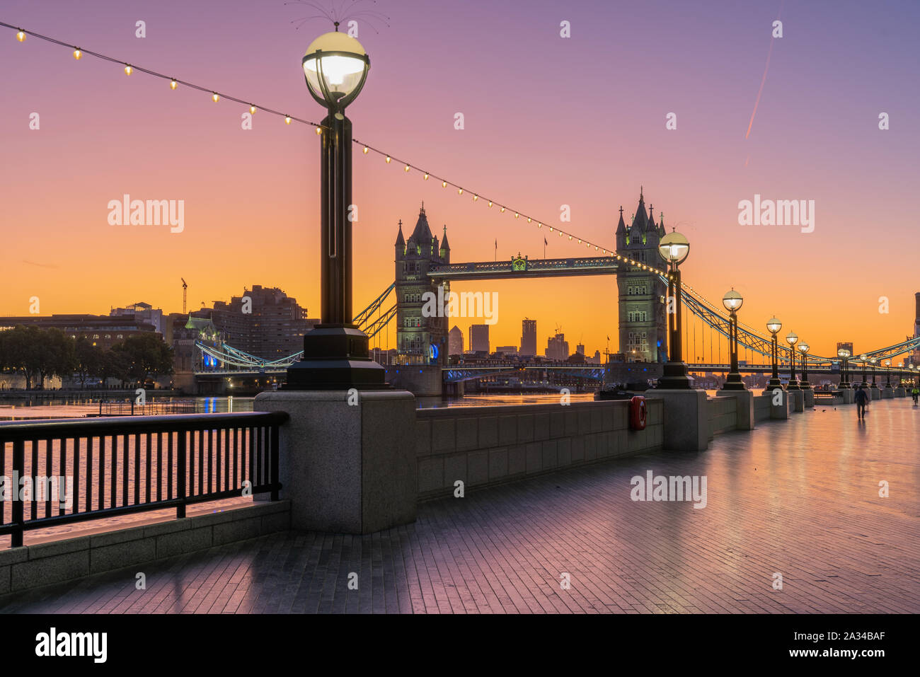 Sunrise Tower Bridge, Londres Foto de stock