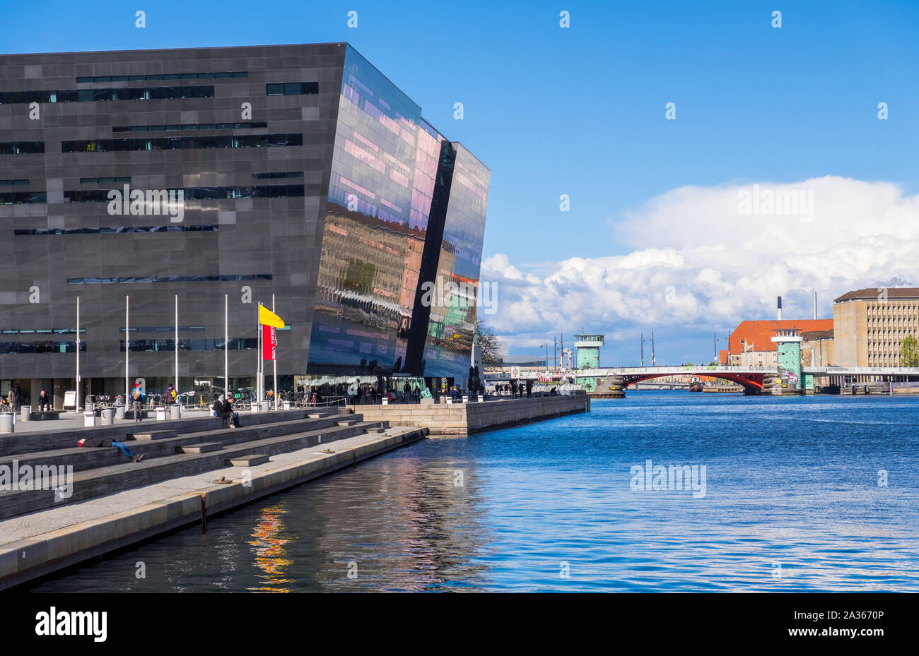 Copenhague, Dinamarca - Mayo 04, 2019: El Diamante Negro. La Biblioteca Real de Copenhague es la biblioteca nacional de Dinamarca en Copenhague Foto de stock