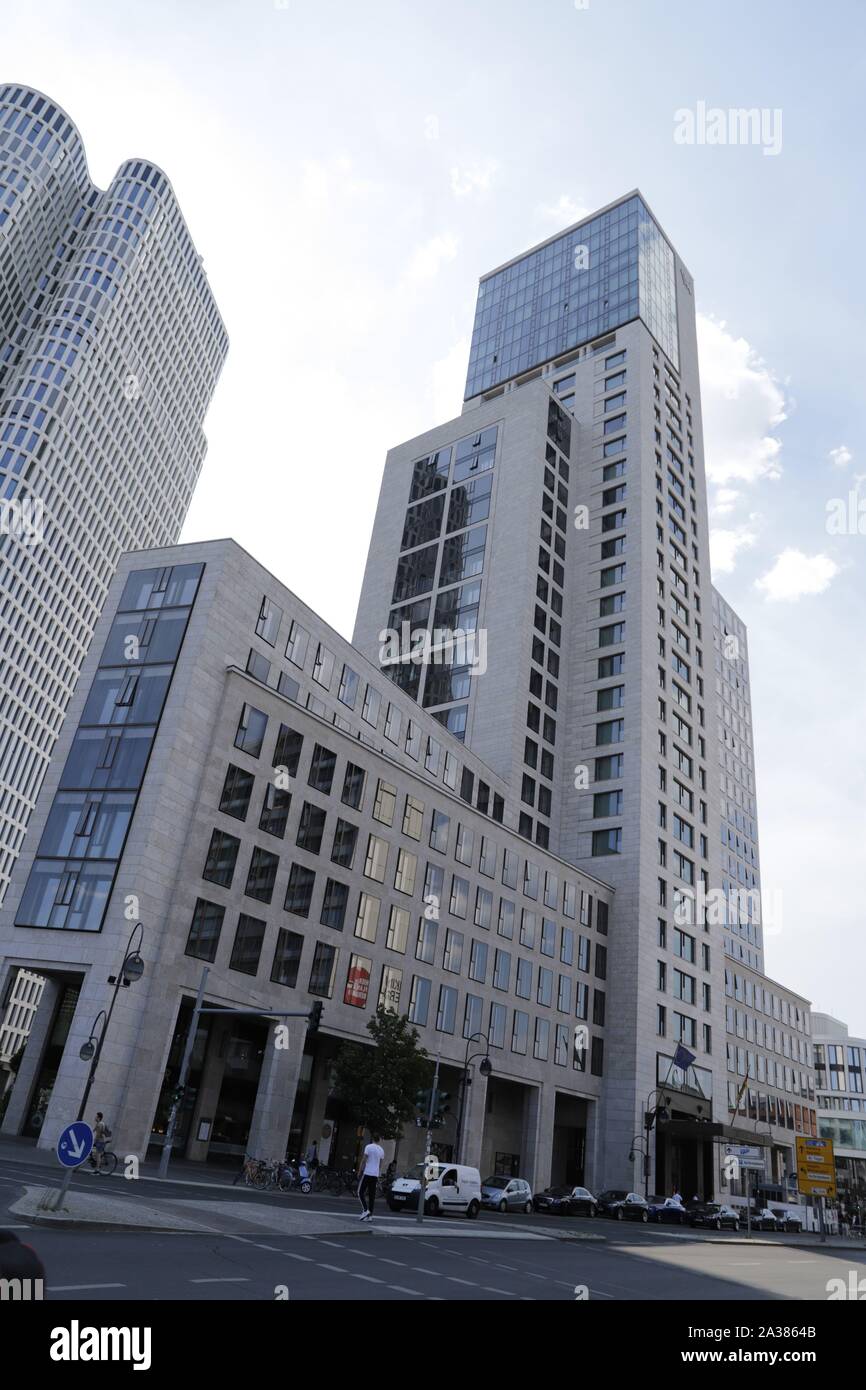 Arquitectura moderna en Berlín, Alemania Foto de stock