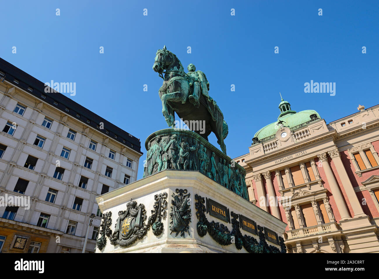 El príncipe Mihailo monumento en la Plaza de la República, Belgrado, Serbia Foto de stock