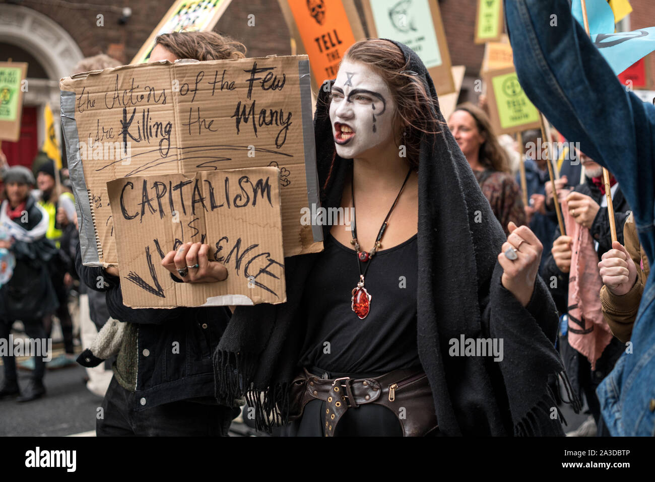 Extinción rebelión protesta en la ciudad de Dublín, Irlanda. Foto de stock