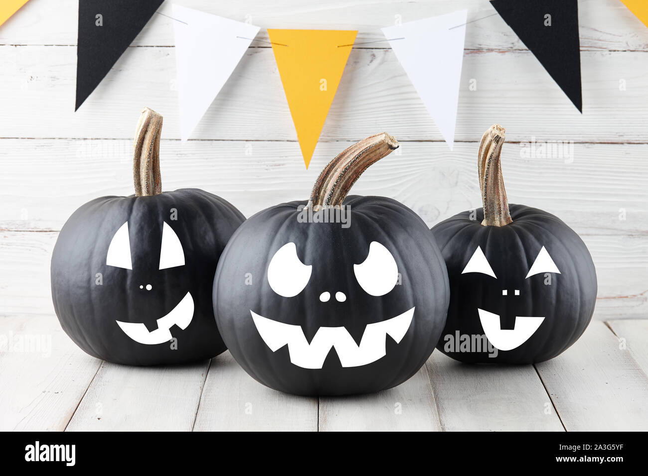 Calabazas negras fotografías e imágenes de alta resolución - Alamy Calabazas negras fotografías e imágenes de alta resolución - Alamy