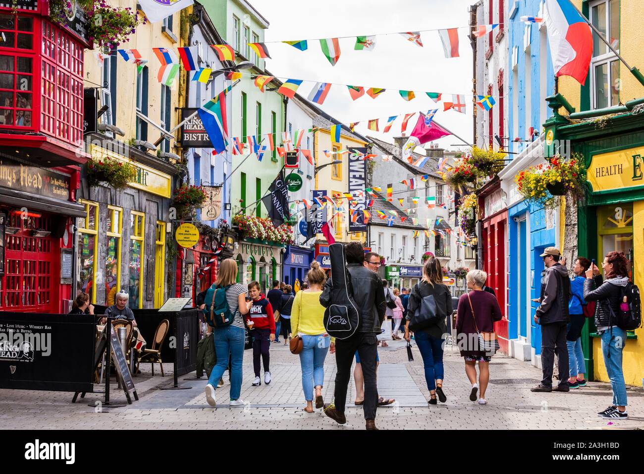 Irlanda, en el Condado de Galway, Galway, High Street Foto de stock
