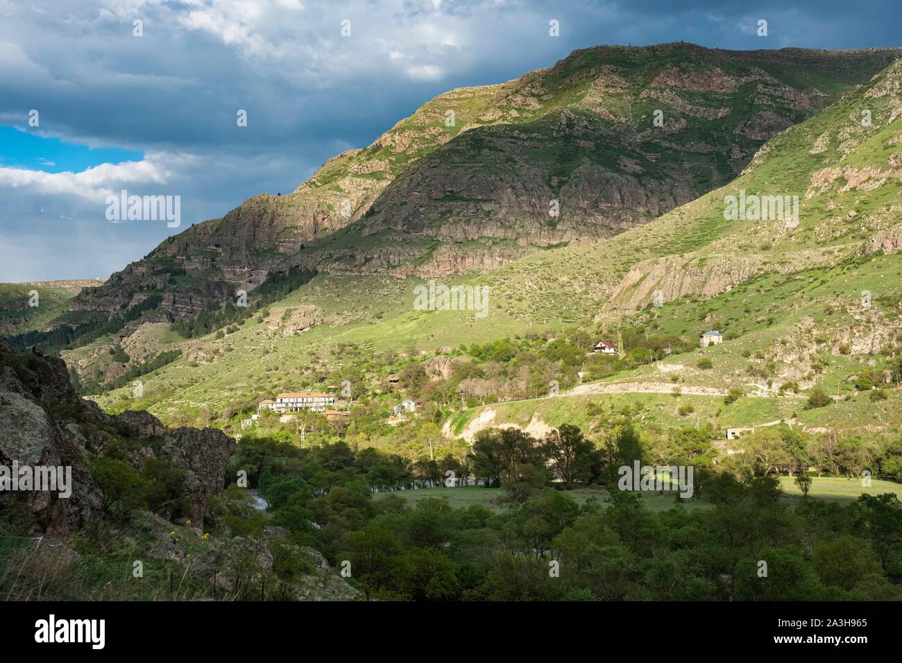 Georgia, región Samtskhe-Javakheti, Vardzia, Kura (o Mtkvari) Valley Foto de stock