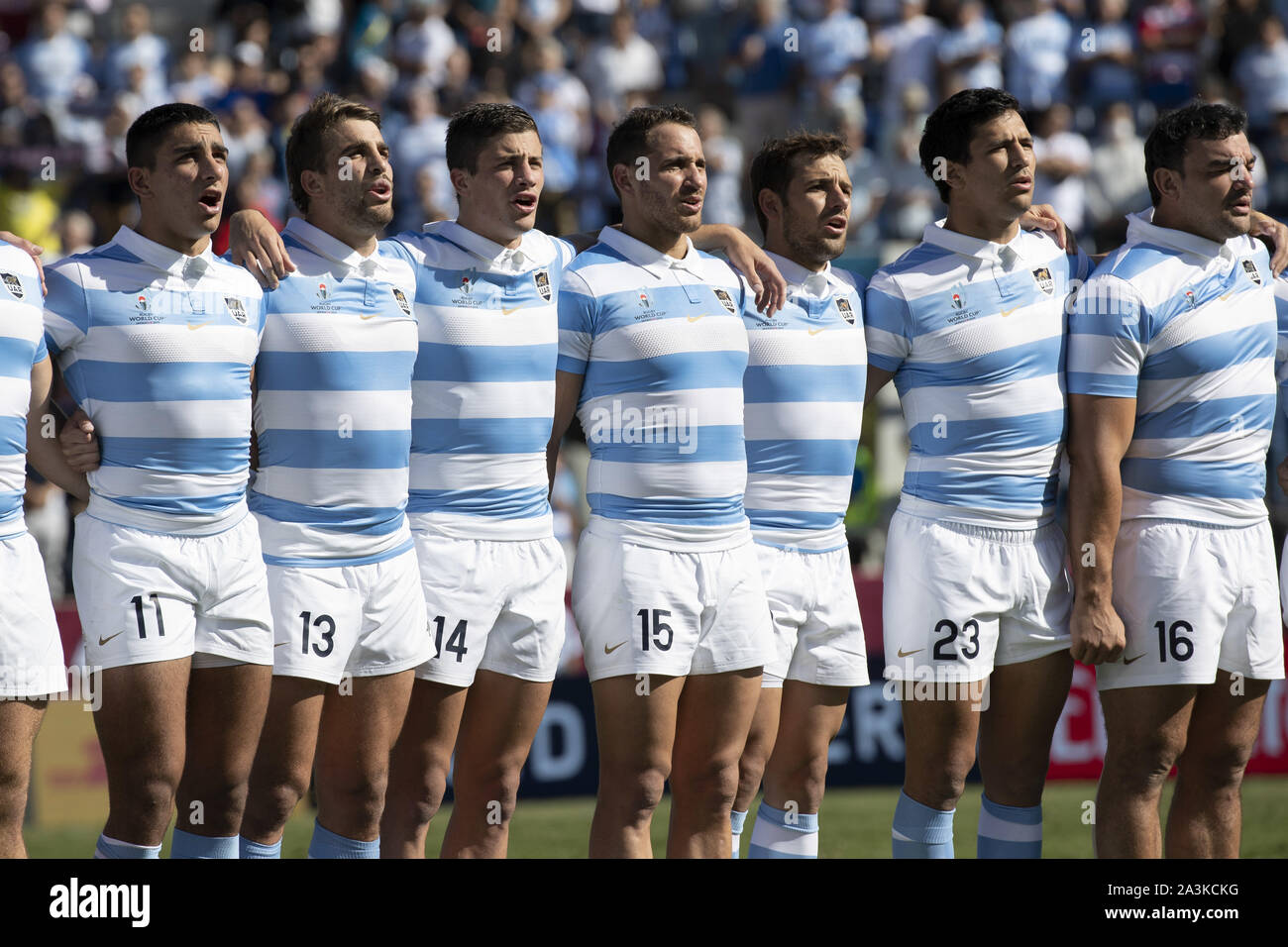 Saitama, Japón. 9 Oct, 2019. Los jugadores cantar el himno nacional de  Argentina, antes de comenzar la Copa del Mundo de Rugby 2019 grupo C partido  entre Argentina y EE.UU. en Kumagaya