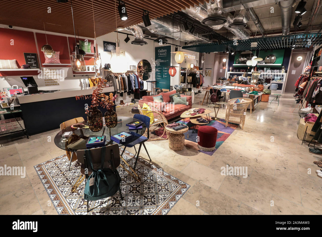 BENSIMON concept store , París Fotografía de stock - Alamy