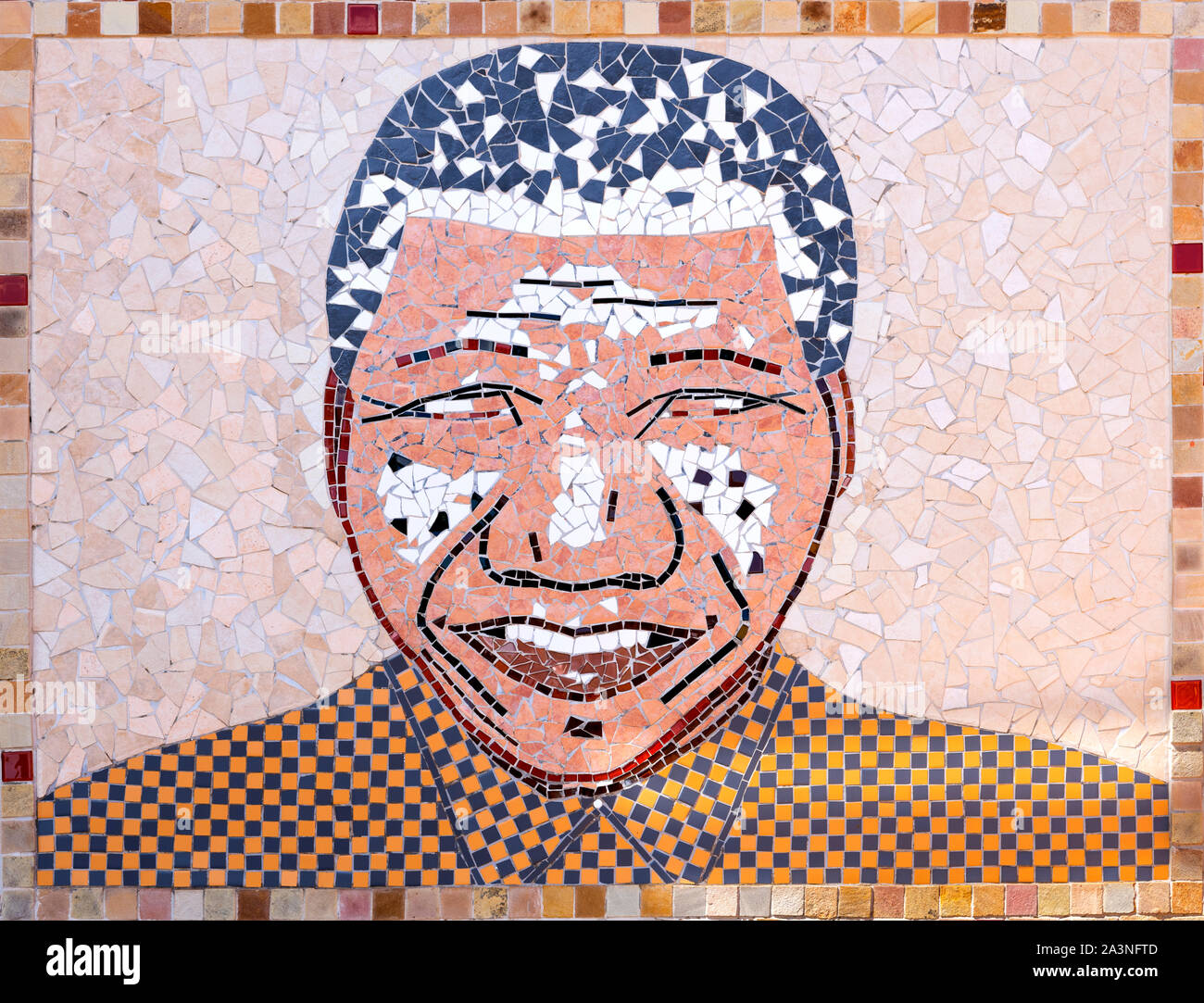 Mural mosaico retrato de Nelson Mandela, museo, Qunu Qunu, Eastern Cape, Sudáfrica Foto de stock