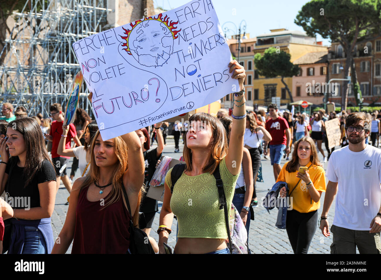 27/09/2019. Clima La Semana de Acción. Viernes para el futuro. Huelga escolar para el clima. Protesta contra el cambio climático. Roma, Italia. Foto de stock