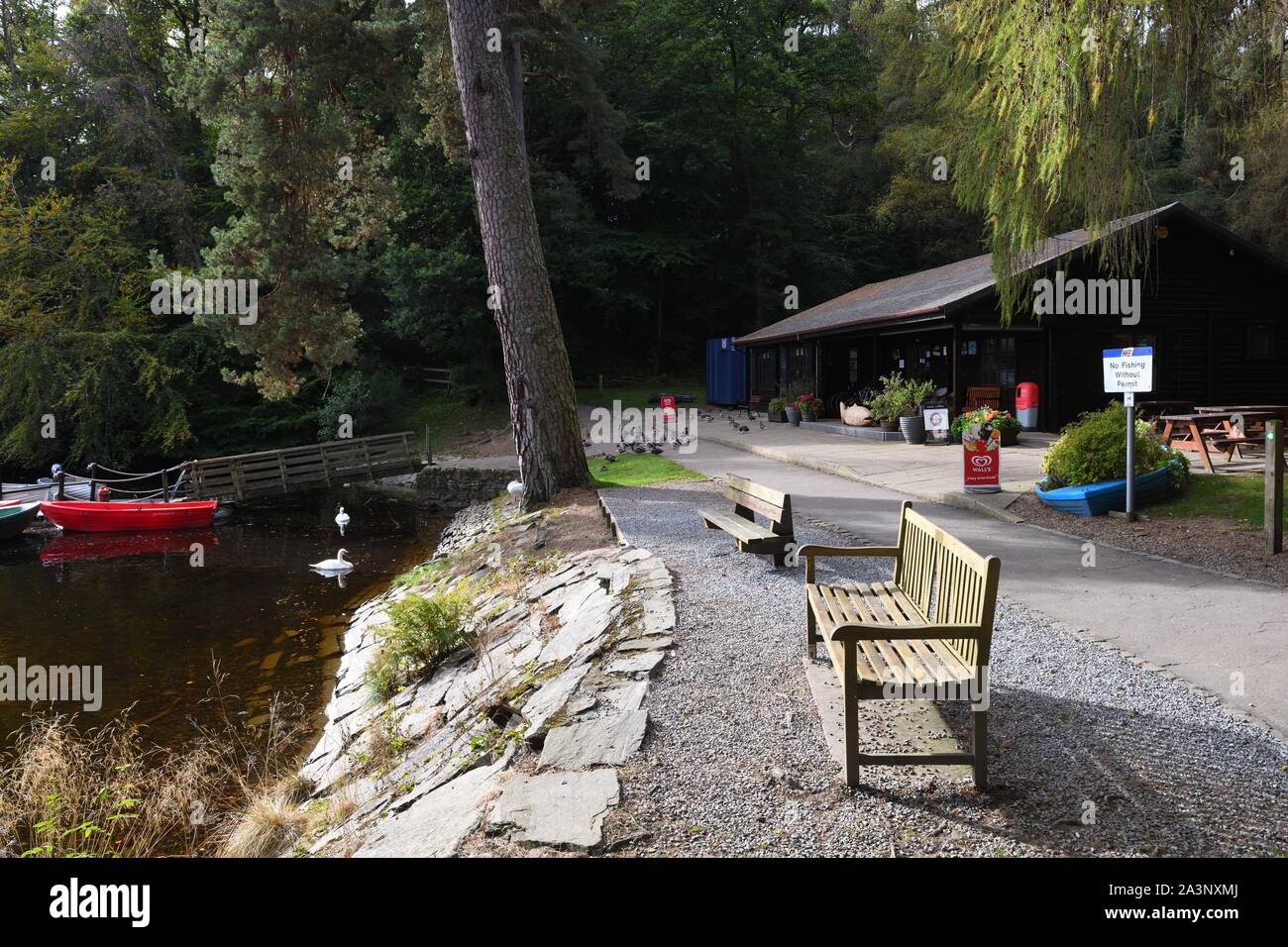 La estación náutica Pitlochry y estación de aventura en Perthshire, Escocia, Reino Unido, Europa Foto de stock