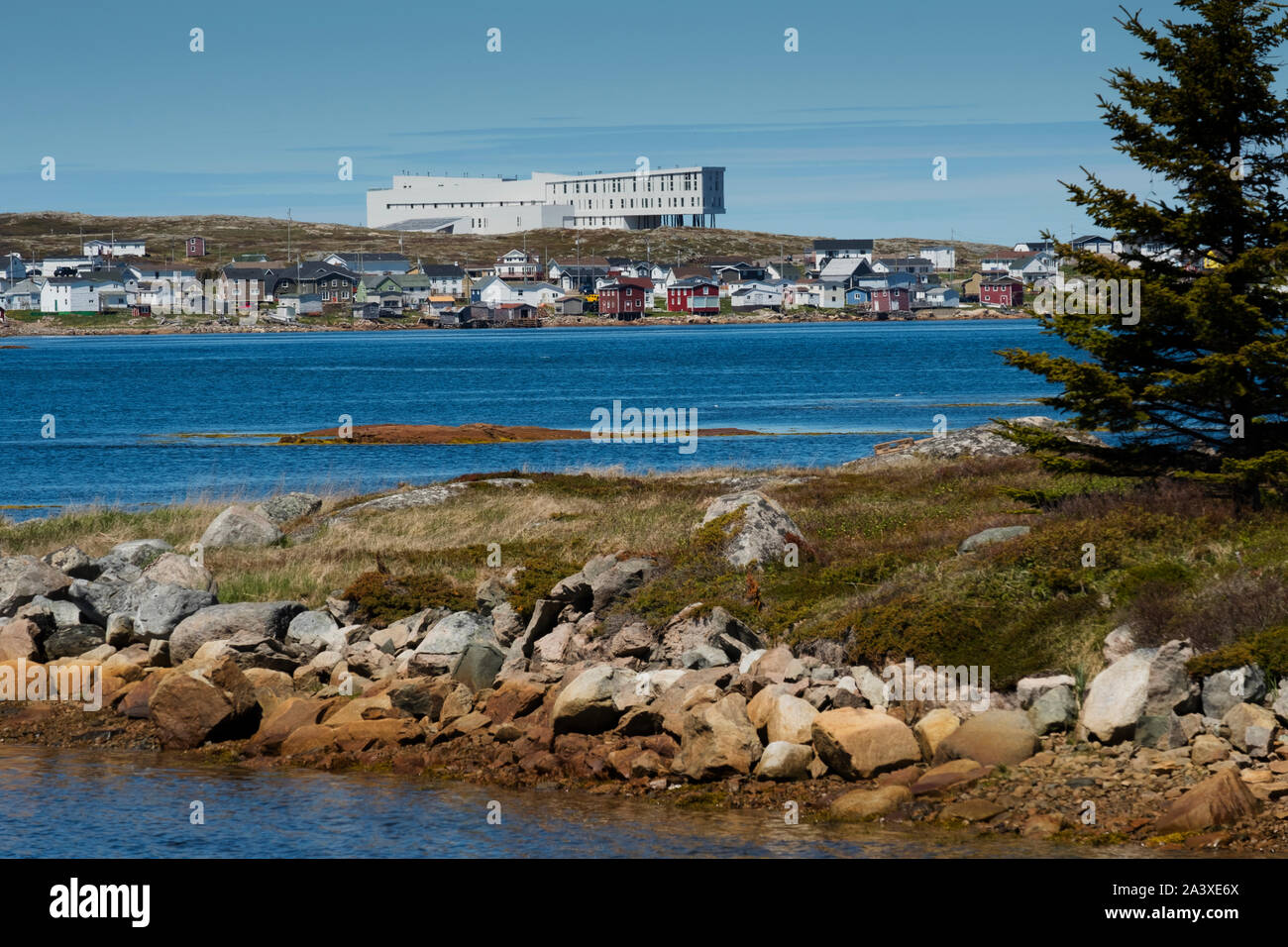 Isla de Fogo Inn telares de la pequeña ciudad de Joe Batt's Arm, Newfoundland Foto de stock