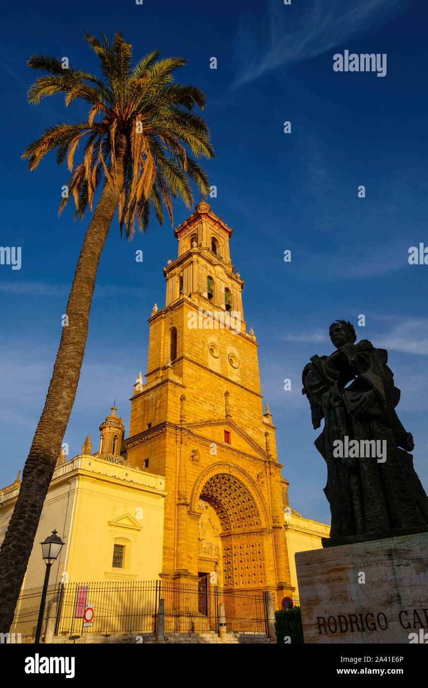 Iglesia gótica de Santa María de la Mesa, Utrera. Provincia de Sevilla. El sur de Andalucía, España. Europa Foto de stock
