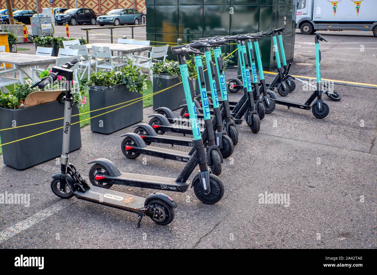 Scooters eléctricos, Helsinki, Finlandia Fotografía de stock - Alamy