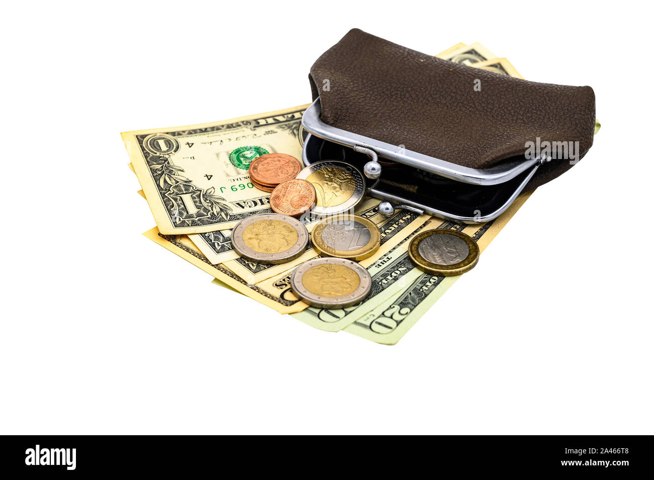Vintage Monedero de cuero marrón con broche de metal con billetes de dólar  y monedas de euro. Aislar sobre un fondo blanco Fotografía de stock - Alamy
