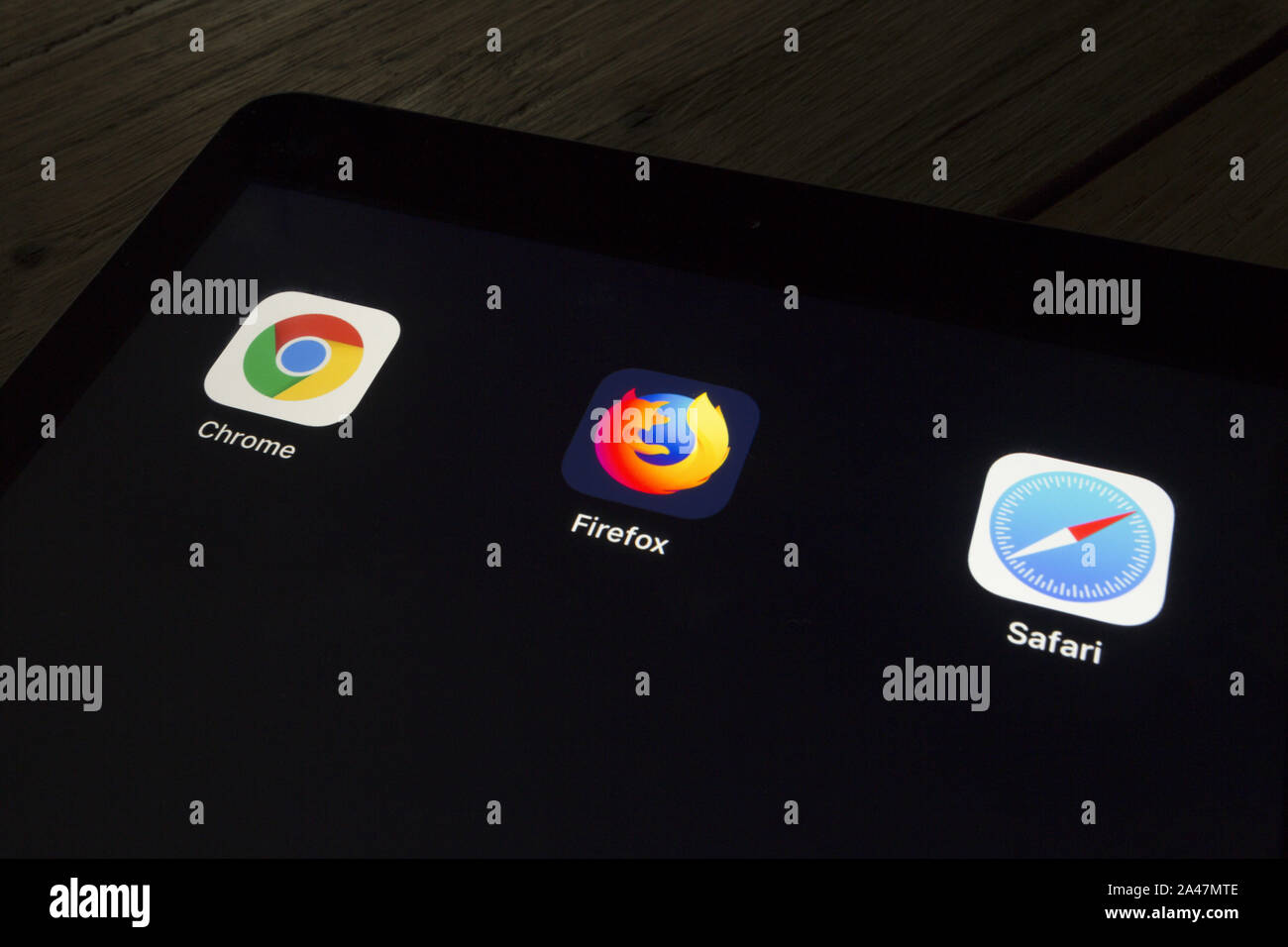 Asuncion Paraguay 12 Oct 19 Logos Iconos De Google Chrome Mozilla Firefox Y Apple Safari El Asuncion Paraguay 12 Oct 19 Logos Iconos De Google Chrome Mozilla Firefox Y Apple Safari El