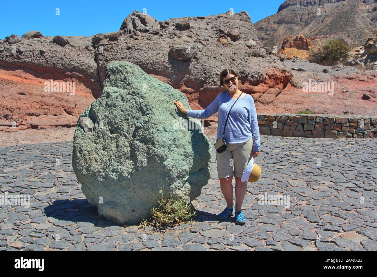 La olivina gem rock, Los Roques de García, el Parque Nacional del Teide, en Tenerife, Islas Canarias, España, 2019, Dunita Foto de stock
