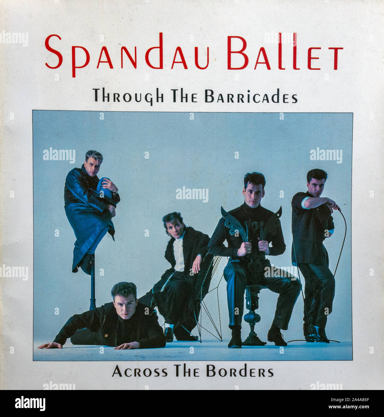Spandau Ballet, a través de las barricadas Álbum Fotografía de stock - Alamy