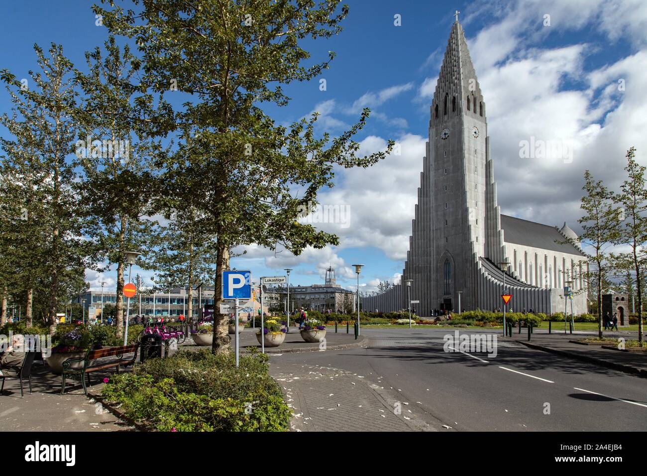La Catedral moderna de HALLGRIMSKIRKJA, Reykjavik, Iceland Foto de stock