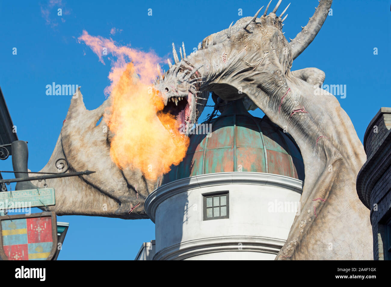 Dragón de Fuego Gringotts, Callejón Diagon, el mágico mundo de Harry Potter, Universal Studios Resort, Orlando, Florida, EE.UU. Foto de stock