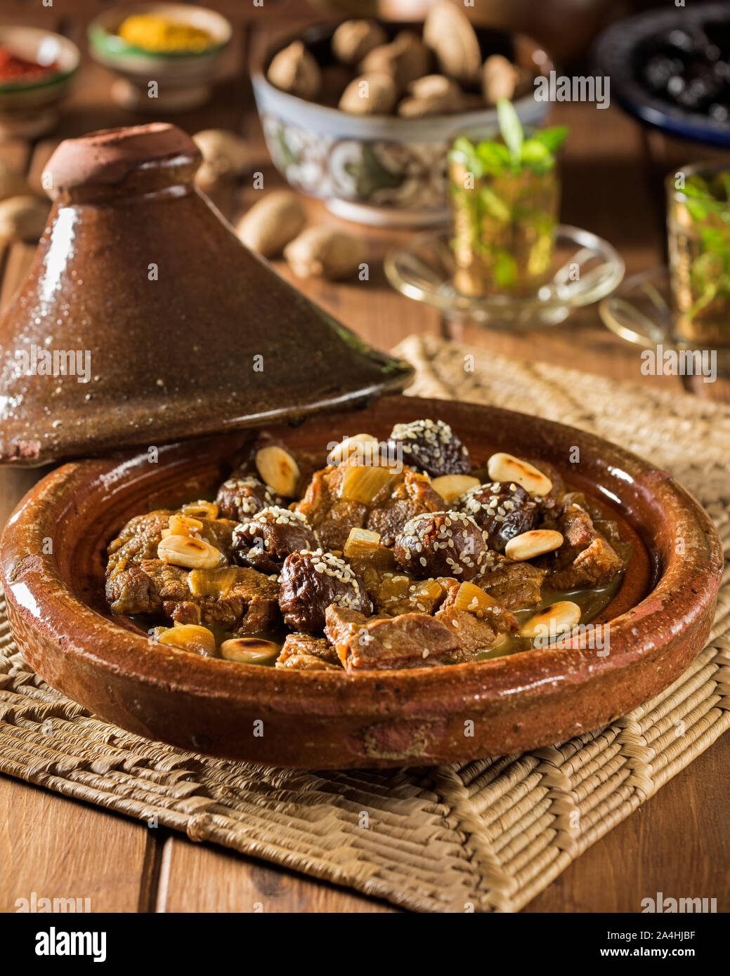 Tajine de cordero: tajine qamama