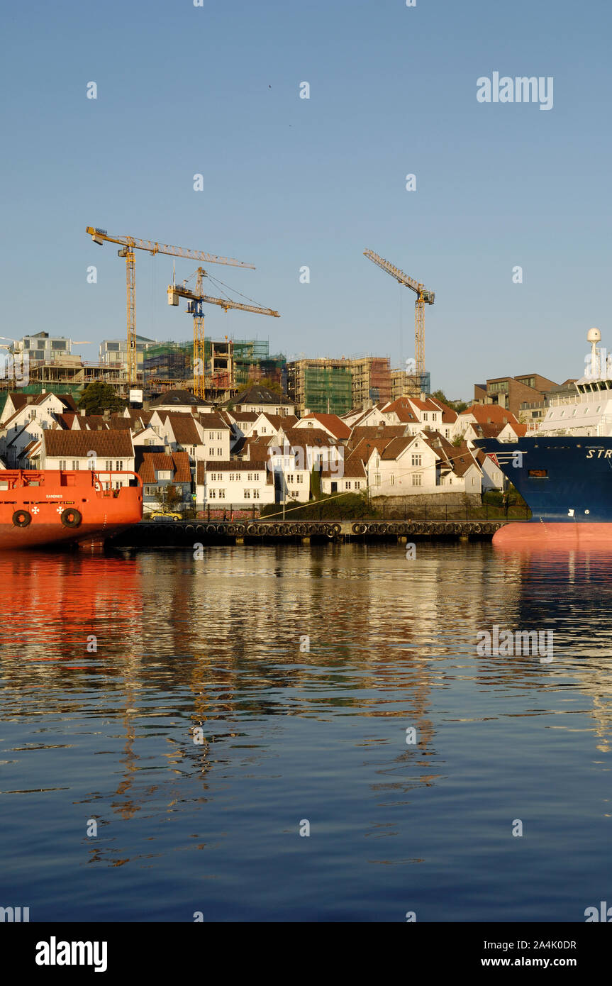 Proporcionan embarcaciones offshore en Stavanger harbour Foto de stock