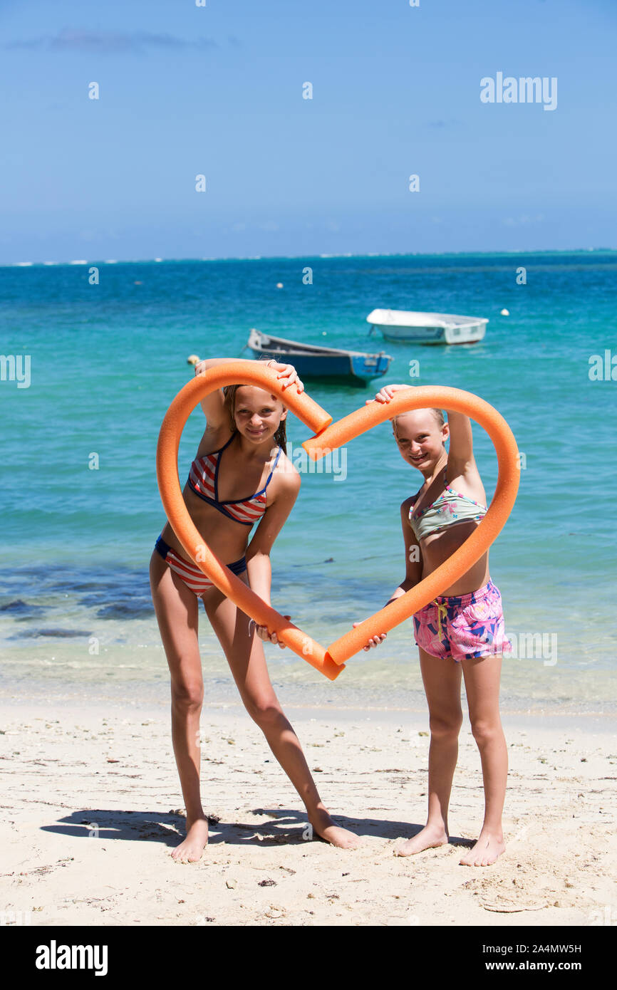 Chicas en playa Foto de stock