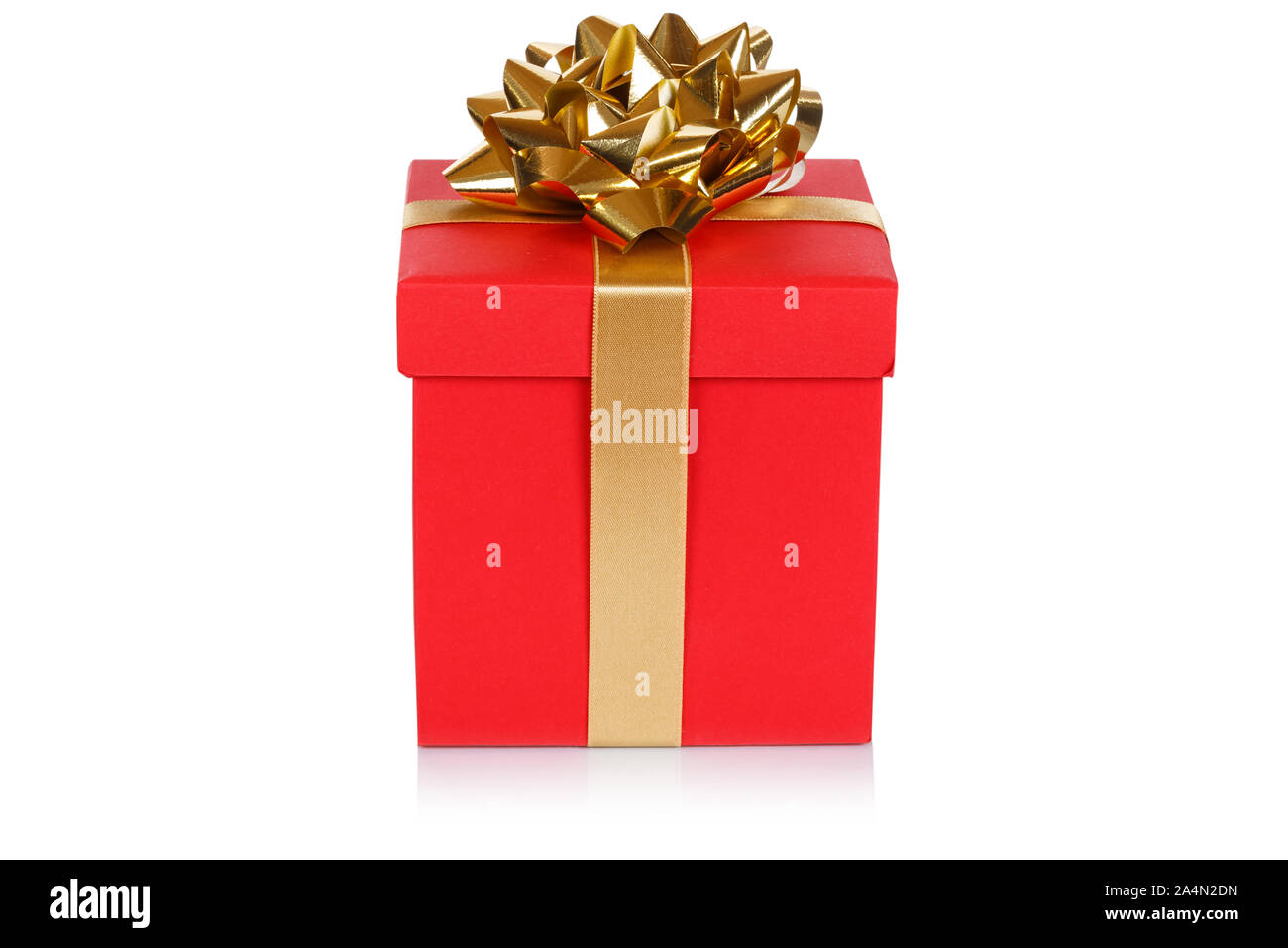 Arena amplio mando Regalo de navidad regalo de cumpleaños caja roja cinta aislado sobre un  fondo blanco Fotografía de stock - Alamy