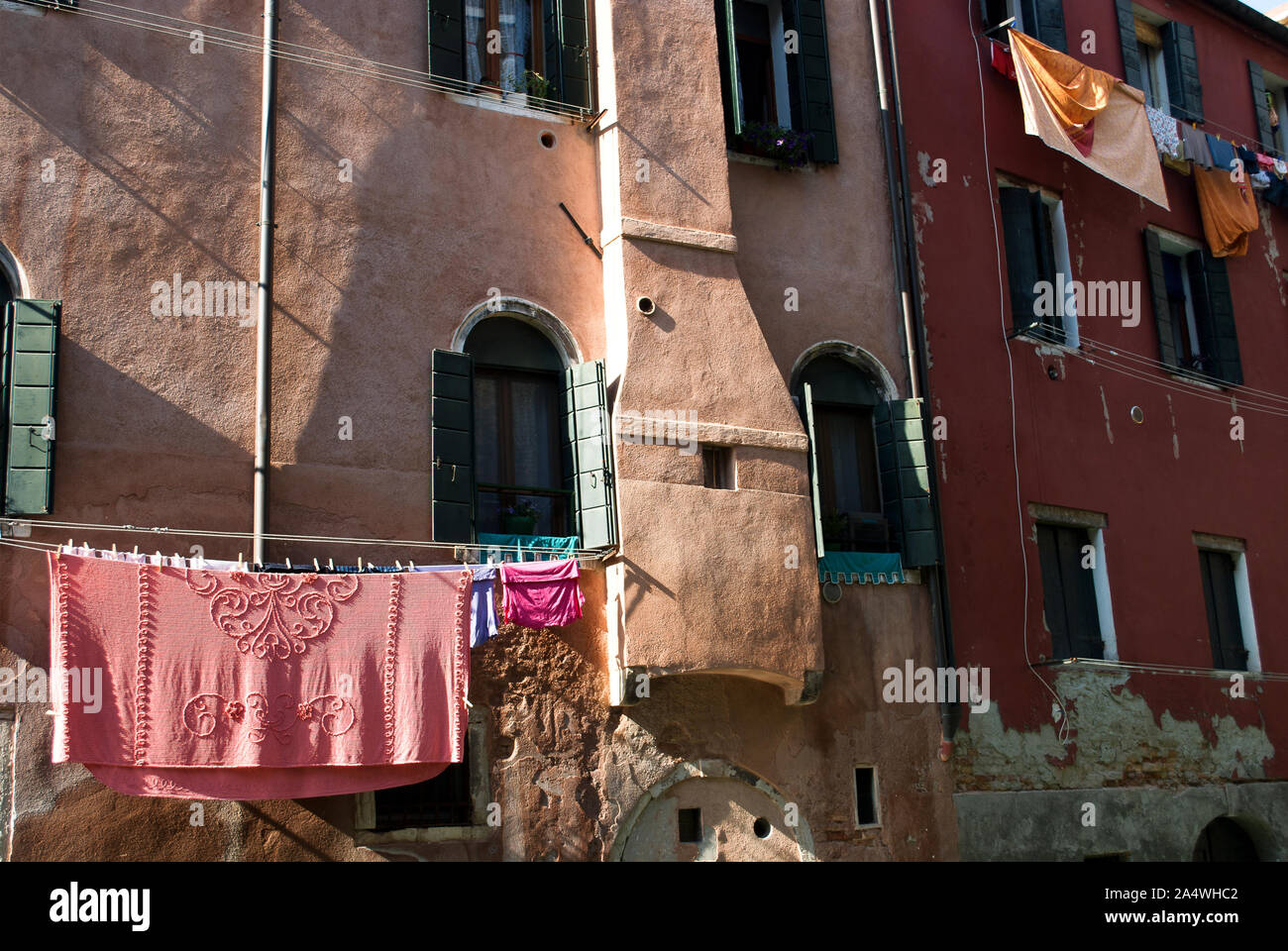 La lavandería establecidos para secar en Venecia. Foto de stock