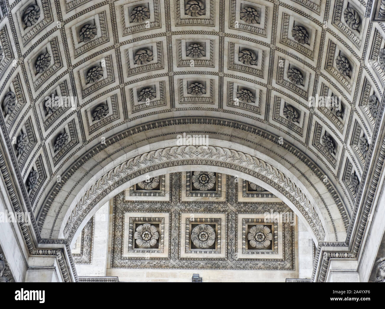 Detalles arquitectónicos y la fachada del