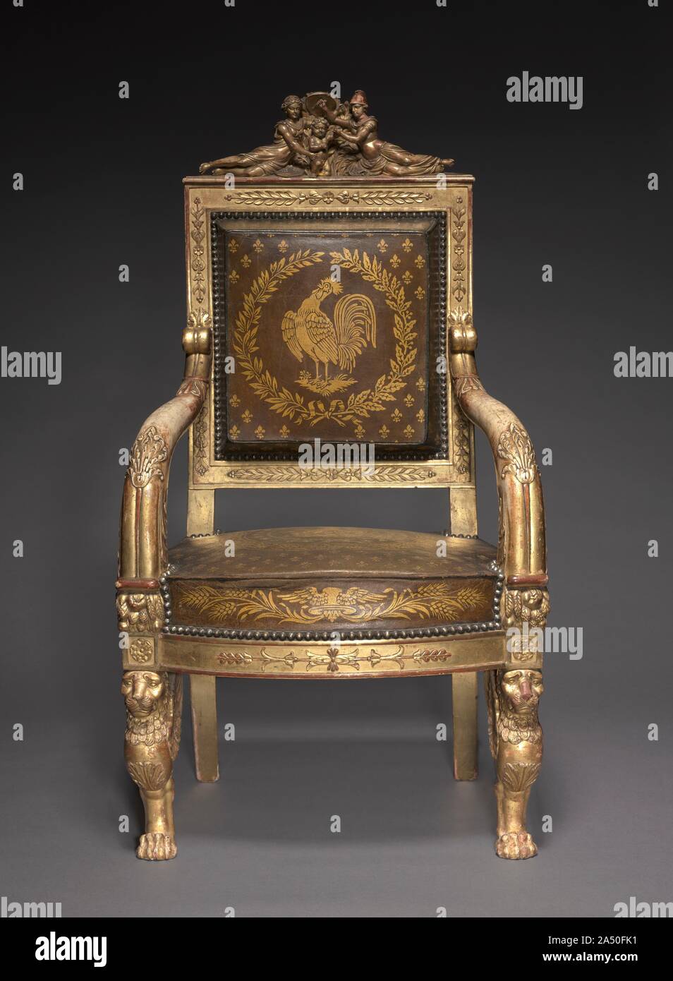 El trono del niño, de 1822. Esta silla está hecha para los jóvenes,  presunto sucesor al trono de Francia quien gobernó brevemente como Henri V  en 1830, la última de la línea