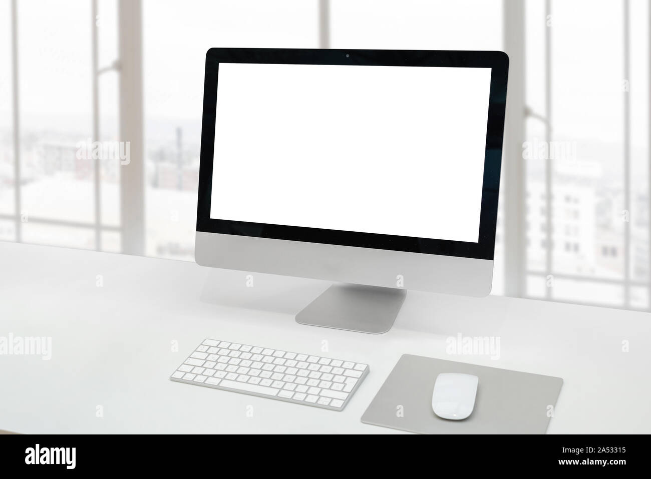 Pantalla de ordenador de escritorio con pantalla aislados de boceto, Diseño o Presentación de producto. Foto de stock
