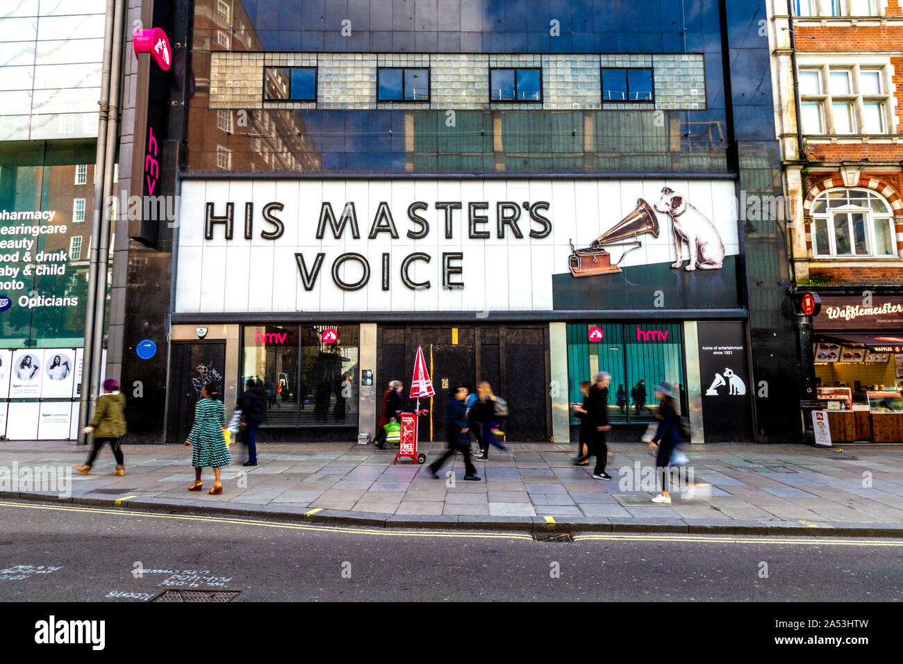 HMV cerró definitivamente sus amos (Voz) flagship store de Oxford Street, Londres, Reino Unido. Foto de stock
