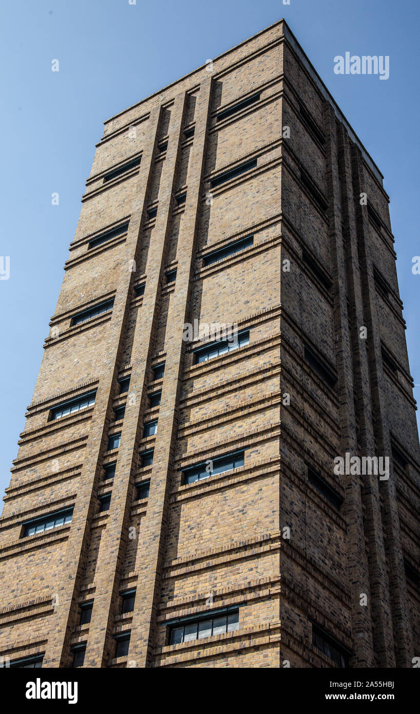 Halle, Druck Leder Farbenfabrik Ammendorf. Halle S Merseburger Strasse 371 (Ammendorf) ehem Druckfarbenfabrik Herm Hartmann. Wasserturm von 1924-26 Foto de stock