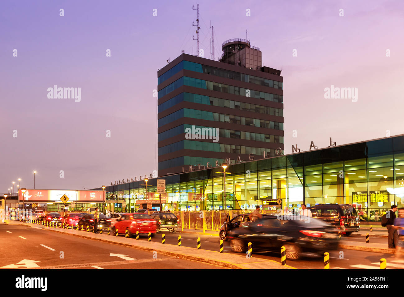 Lima, Perú - 3 de febrero de 2019: Terminal de aeropuerto de Lima (LIM) en Perú. Foto de stock