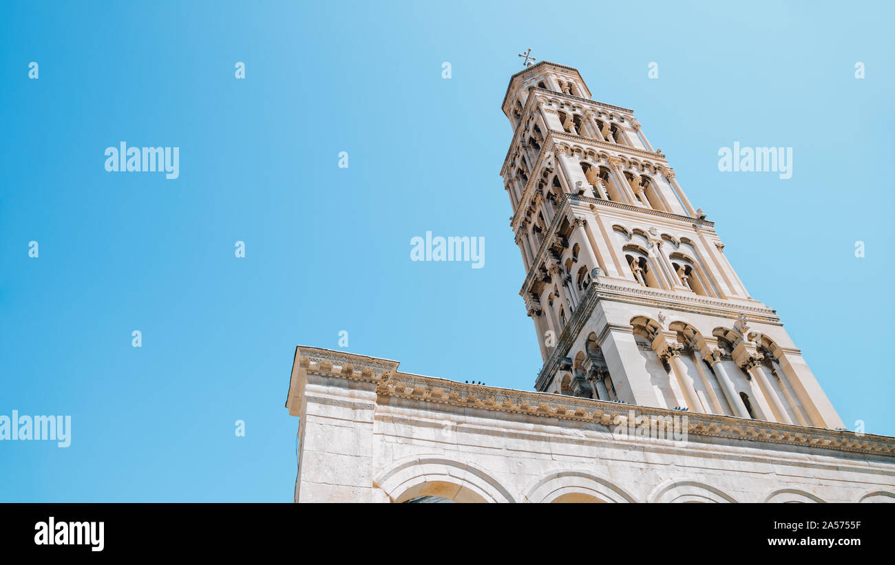 Palacio de Diocleciano Campanario de la catedral de san Domnio, en Split, Croacia Foto de stock