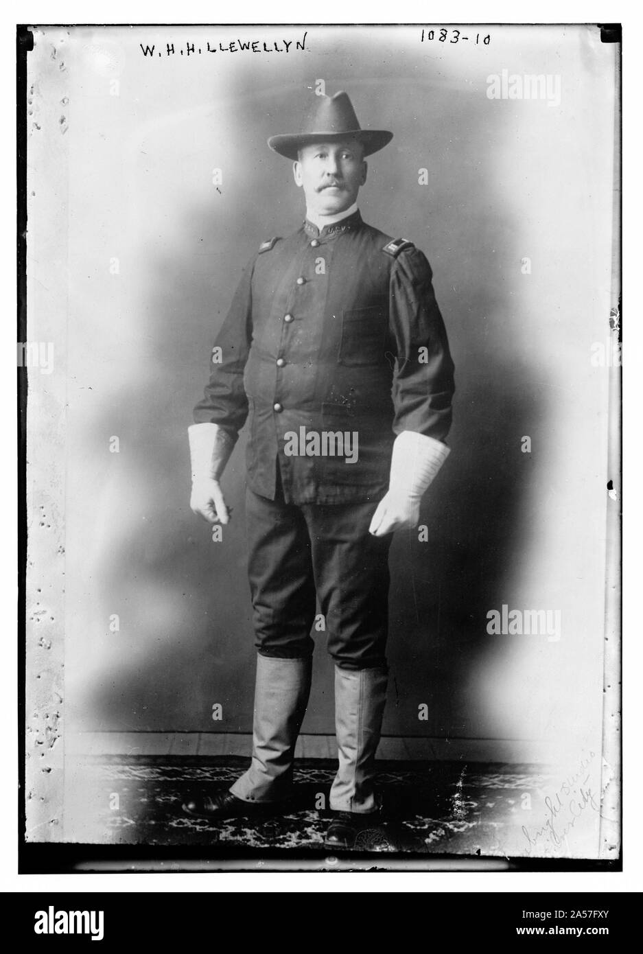 Atuendo militar Im genes recortadas de stock Alamy