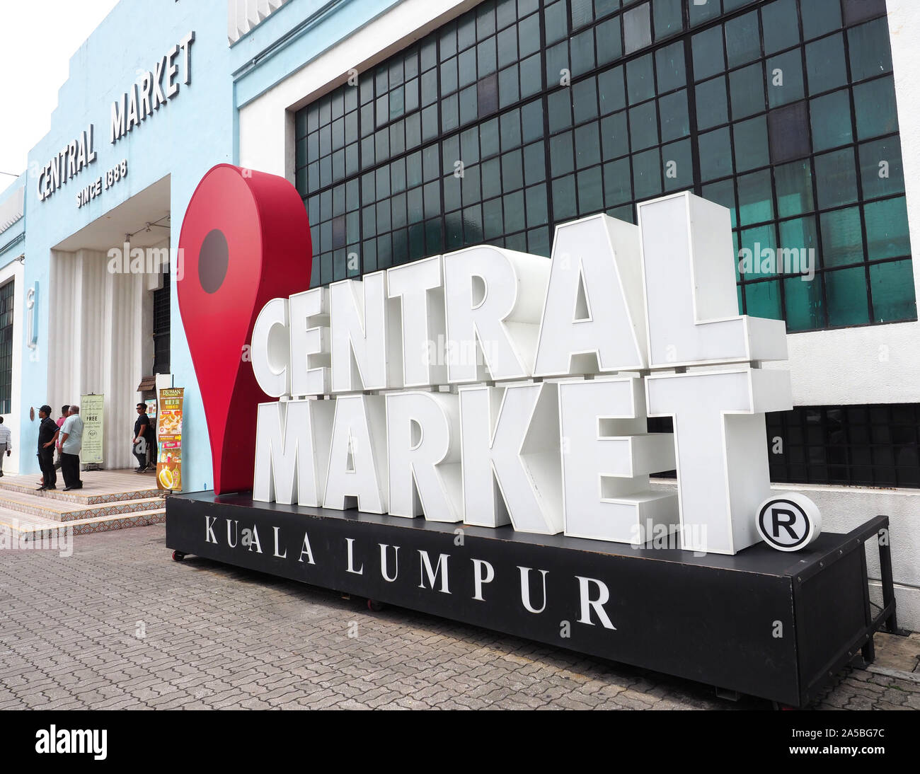 El Mercado Central, un edificio de tiendas y restaurantes turísticos en Kuala Lumpur, Malasia Foto de stock
