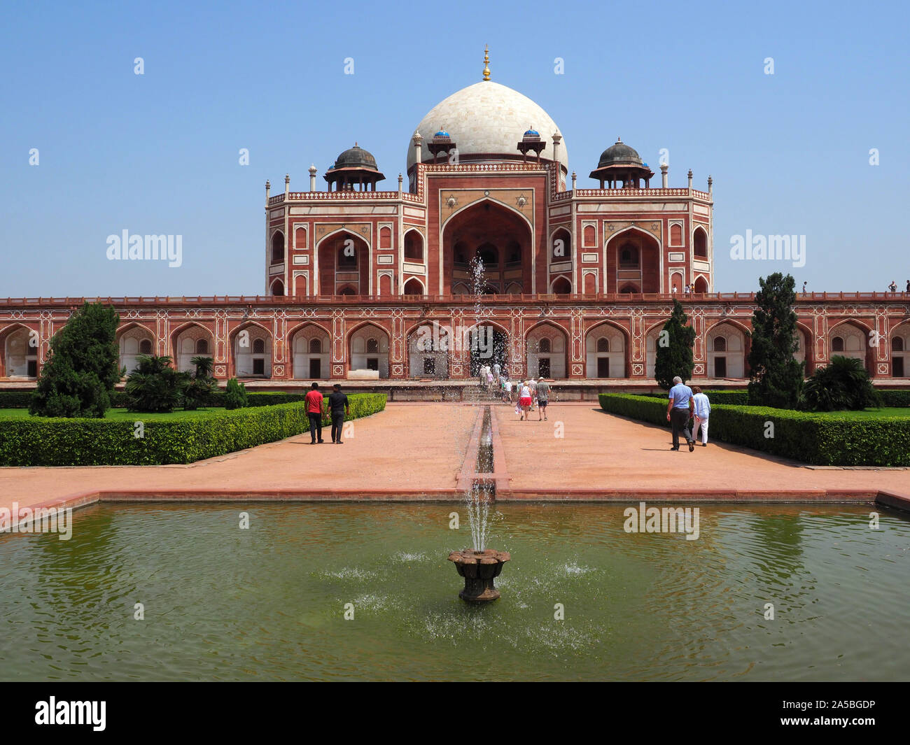 El complejo de la tumba de Humayun en Delhi, India. Un período de Mughal construido en 1560 por el emperador Akbar . Foto de stock