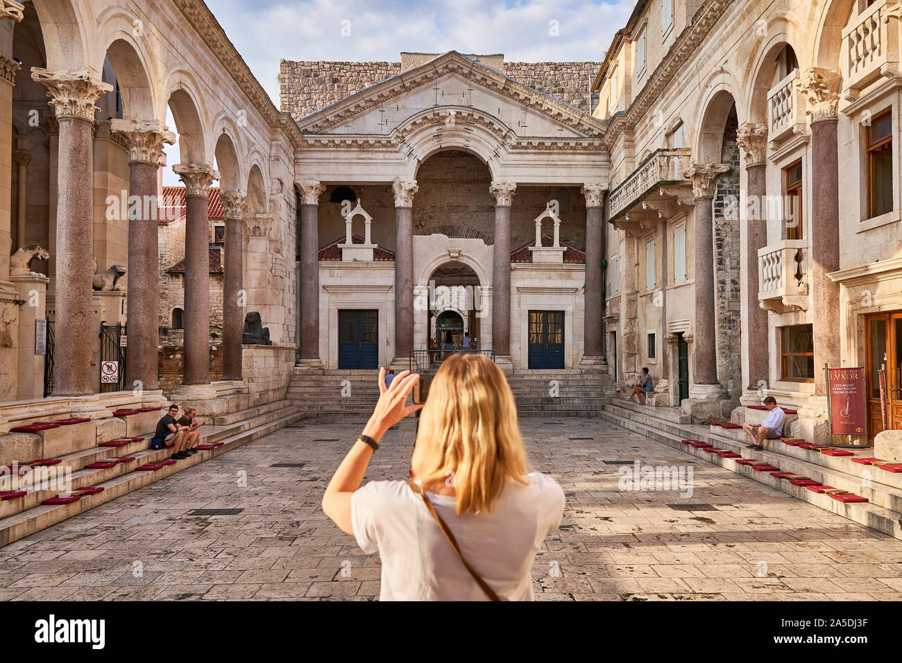 Tomando una foto del Palacio Diocleciano en Split, Croacia, Europa Foto de stock