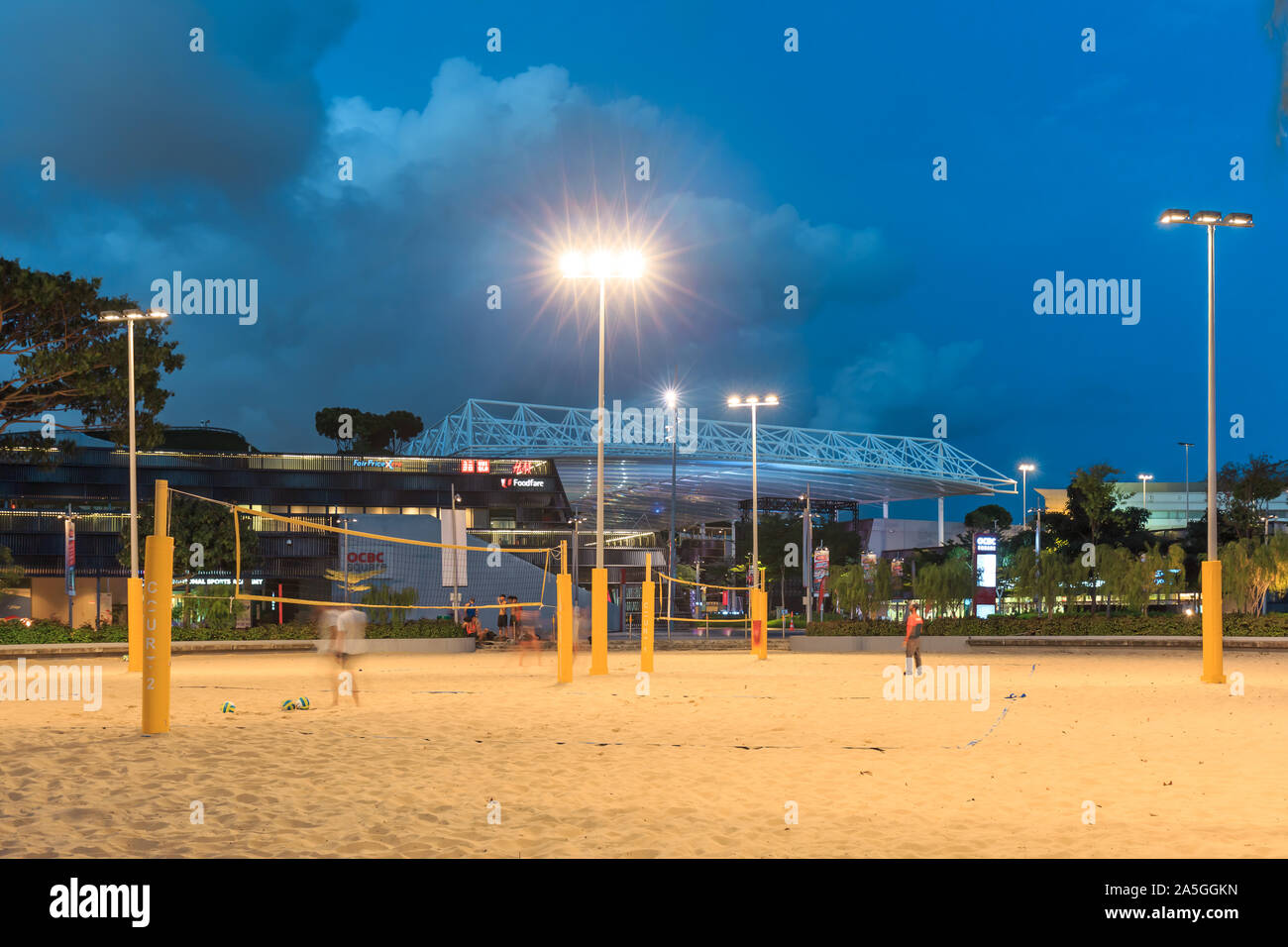 Singapur-14 Jun 2018: voleibol de playa en Singapur deporte espacio abierto del cubo Foto de stock