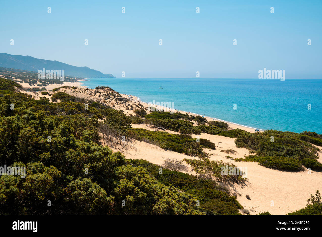 El paisaje de dunas de arena de Spiaggia di PISCINAS Piscinas / playa y dunas de Piscinas Costa Verde en la costa oeste de Cerdeña Italia Europa Foto de stock