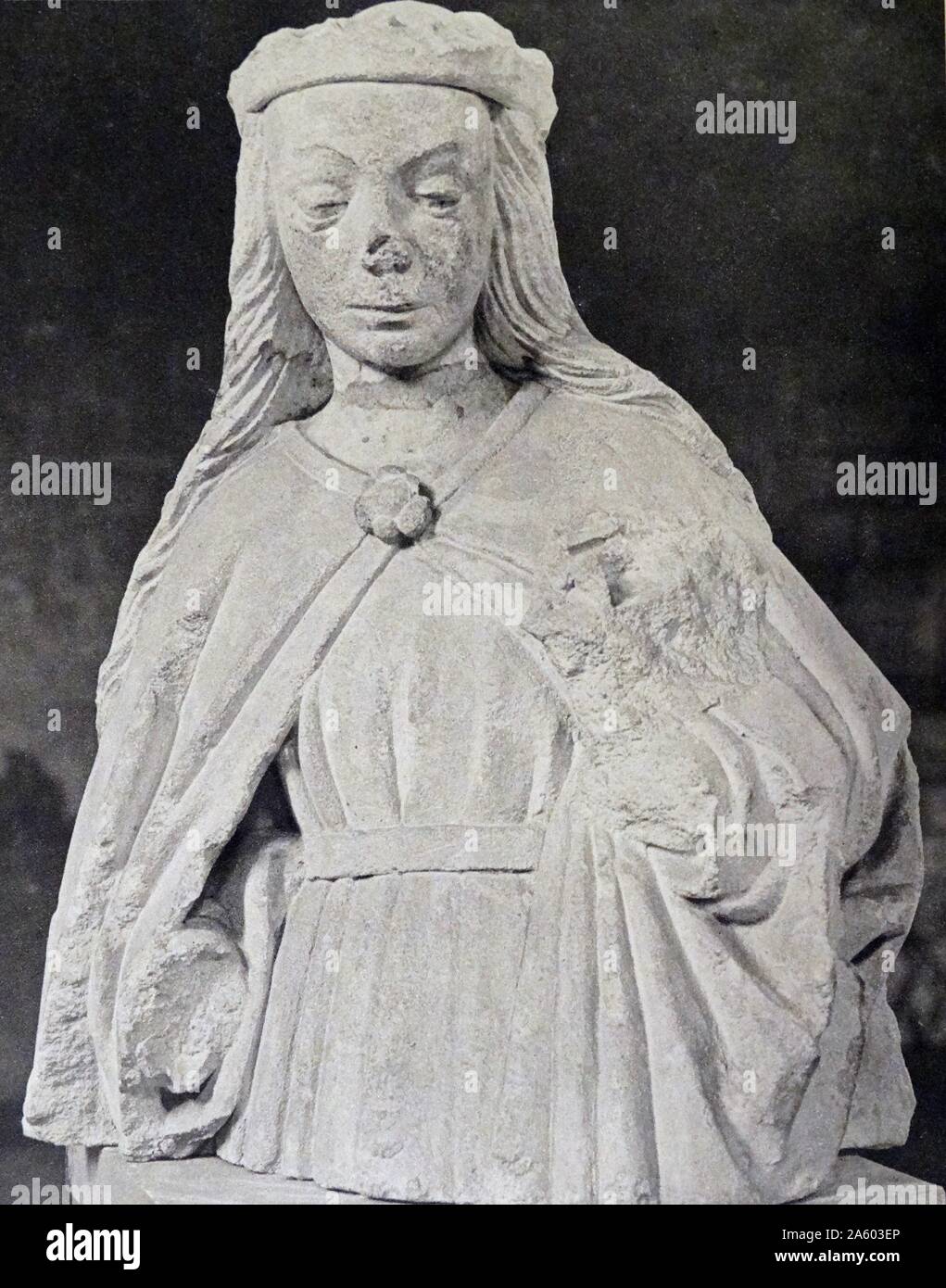Impresión fotográfica de forma fragmentada estatua de una virgen. Fecha del siglo XIX Foto de stock