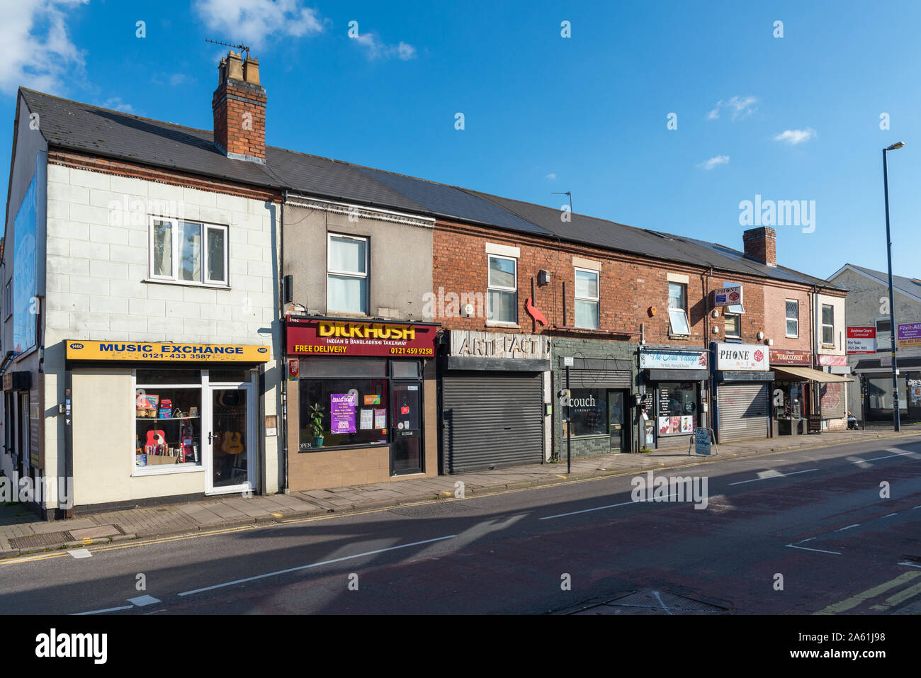 Tiendas independientes y las pequeñas empresas en Pershore Road, Stirchley, Birmingham, Reino Unido Foto de stock