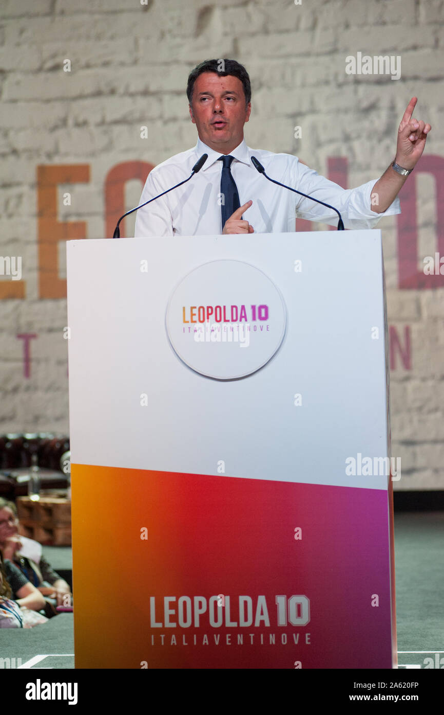 Florencia, Italia - 2019, Octubre 20: Matteo Renzi habla en la Leopolda 10, durante la presentación de su nuevo partido "Italia Viva". Foto de stock