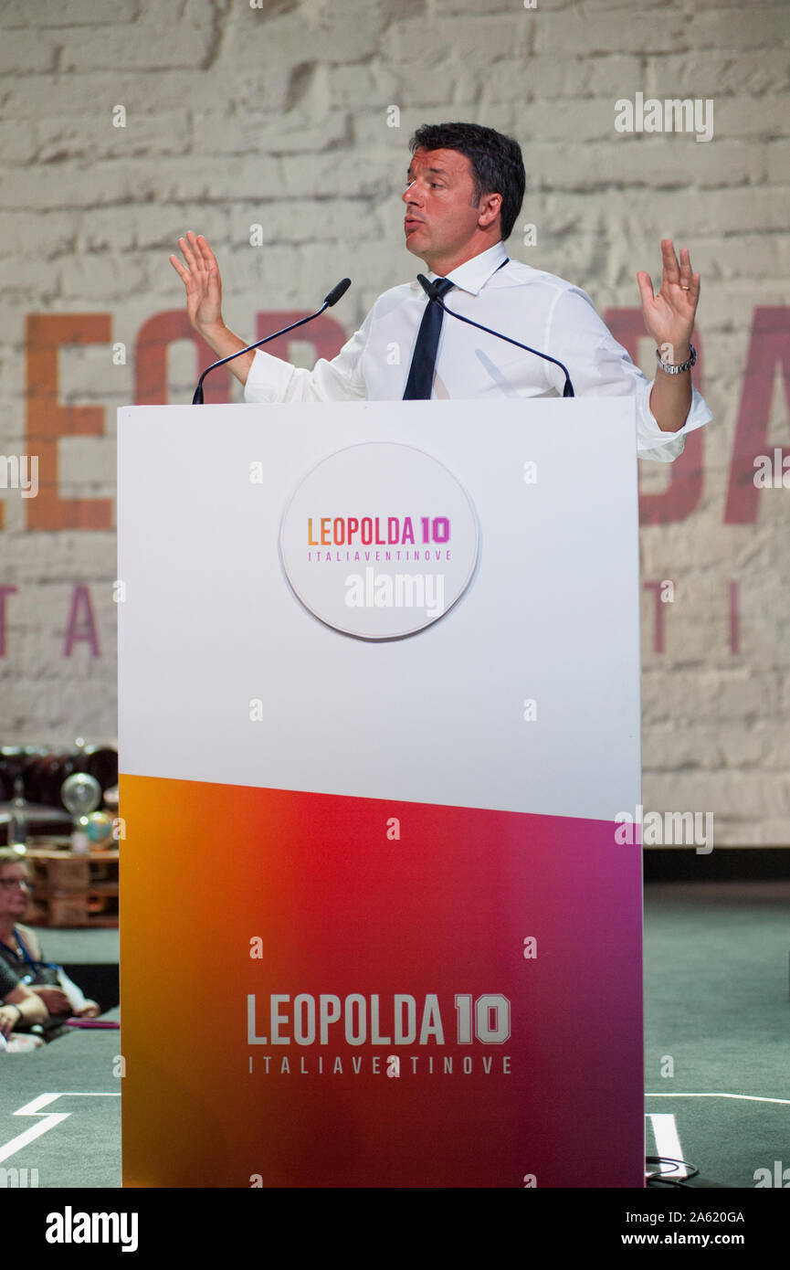 Florencia, Italia - 2019, Octubre 20: Matteo Renzi habla en la Leopolda 10, durante la presentación de su nuevo partido "Italia Viva". Foto de stock